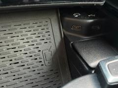 https://www.autoroyal.es/media/com_expautospro/images/big/turismos_todo_terrenos_y_furgonetas_mercedes_gle_6a7f489f5fb28.jpeg