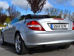 https://www.autoroyal.es/media/com_expautospro/images/big/turismos_todo_terrenos_y_furgonetas_mercedes_slk_200_6602f6b107357.JPG