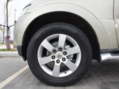 https://www.autoroyal.es/media/com_expautospro/images/big/turismos_todo_terrenos_y_furgonetas_mitsubishi_montero_6749f67b12e66.JPG