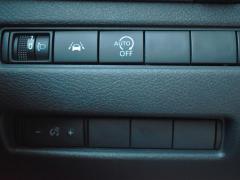 https://www.autoroyal.es/media/com_expautospro/images/big/turismos_todo_terrenos_y_furgonetas_nissan_qashqai_69dd0b495e1d4.JPG
