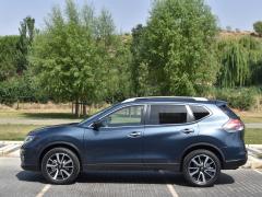 https://www.autoroyal.es/media/com_expautospro/images/big/turismos_todo_terrenos_y_furgonetas_nissan_x_trail_62d047d922358.JPG