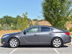 https://www.autoroyal.es/media/com_expautospro/images/big/turismos_todo_terrenos_y_furgonetas_opel_insignia_6a677a41a5094.JPG