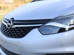https://www.autoroyal.es/media/com_expautospro/images/big/turismos_todo_terrenos_y_furgonetas_opel_zafira_61af42606b23c.JPG