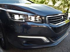https://www.autoroyal.es/media/com_expautospro/images/big/turismos_todo_terrenos_y_furgonetas_peugeot_60b8bad5ed458.JPG