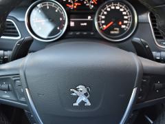 https://www.autoroyal.es/media/com_expautospro/images/big/turismos_todo_terrenos_y_furgonetas_peugeot_60b8bad81402f.JPG