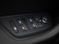 https://www.autoroyal.es/media/com_expautospro/images/big/turismos_todo_terrenos_y_furgonetas_peugeot_6189520ca3522.JPG