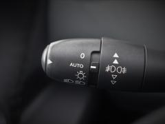 https://www.autoroyal.es/media/com_expautospro/images/big/turismos_todo_terrenos_y_furgonetas_peugeot_lm_615d85eecdfd7.JPG