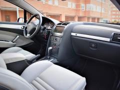 https://www.autoroyal.es/media/com_expautospro/images/big/turismos_todo_terrenos_y_furgonetas_peugeot_montecarlo_62055a398d5e4.JPG