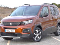 https://www.autoroyal.es/media/com_expautospro/images/big/turismos_todo_terrenos_y_furgonetas_peugeot_nuevo_rifter_6964e08d5788a.JPG