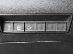 https://www.autoroyal.es/media/com_expautospro/images/big/turismos_todo_terrenos_y_furgonetas_peugeot_nuevo_rifter_6964e09d7710e.JPG