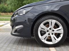 https://www.autoroyal.es/media/com_expautospro/images/big/turismos_todo_terrenos_y_furgonetas_peugeot_y_62b097932c9b2.JPG