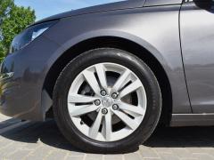 https://www.autoroyal.es/media/com_expautospro/images/big/turismos_todo_terrenos_y_furgonetas_peugeot_y_6a0d81e2938b8.JPG