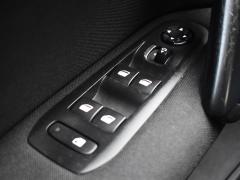 https://www.autoroyal.es/media/com_expautospro/images/big/turismos_todo_terrenos_y_furgonetas_peugeot_y_6a0d81f461e14.JPG