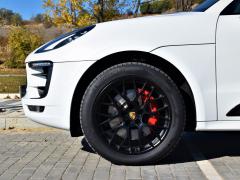 https://www.autoroyal.es/media/com_expautospro/images/big/turismos_todo_terrenos_y_furgonetas_porsche_macan_6197ca1833ba4.JPG
