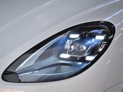 https://www.autoroyal.es/media/com_expautospro/images/big/turismos_todo_terrenos_y_furgonetas_porsche_macan_6197ca1b7e297.JPG