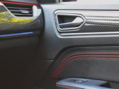 https://www.autoroyal.es/media/com_expautospro/images/big/turismos_todo_terrenos_y_furgonetas_renault_arkana_6aabbb7a5ba4e.JPG