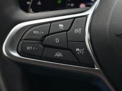 https://www.autoroyal.es/media/com_expautospro/images/big/turismos_todo_terrenos_y_furgonetas_renault_captur_654f73e022091.JPG