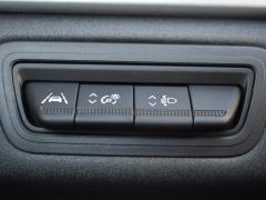 https://www.autoroyal.es/media/com_expautospro/images/big/turismos_todo_terrenos_y_furgonetas_renault_captur_6a7c99dd1d55d.JPG