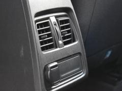 https://www.autoroyal.es/media/com_expautospro/images/big/turismos_todo_terrenos_y_furgonetas_renault_captur_6a7c99e11db49.JPG