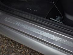https://www.autoroyal.es/media/com_expautospro/images/big/turismos_todo_terrenos_y_furgonetas_renault_clio_5fda0099cf446.JPG