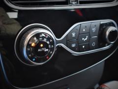 https://www.autoroyal.es/media/com_expautospro/images/big/turismos_todo_terrenos_y_furgonetas_renault_clio_6206526f7f331.JPG
