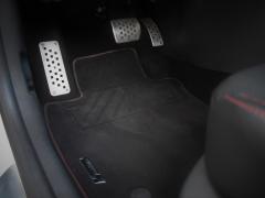 https://www.autoroyal.es/media/com_expautospro/images/big/turismos_todo_terrenos_y_furgonetas_renault_clio_6206527f31611.JPG