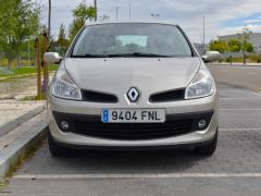 https://www.autoroyal.es/media/com_expautospro/images/big/turismos_todo_terrenos_y_furgonetas_renault_clio_668d7761ed331.JPG