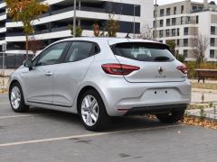 https://www.autoroyal.es/media/com_expautospro/images/big/turismos_todo_terrenos_y_furgonetas_renault_clio_6ac0e97bdcc4e.JPG