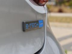 https://www.autoroyal.es/media/com_expautospro/images/big/turismos_todo_terrenos_y_furgonetas_renault_clio_6ac0e97d49807.JPG