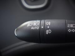 https://www.autoroyal.es/media/com_expautospro/images/big/turismos_todo_terrenos_y_furgonetas_renault_grand_scenic_622f9227ae399.JPG