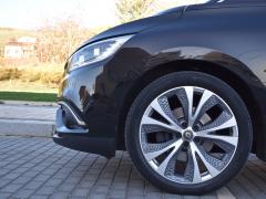 https://www.autoroyal.es/media/com_expautospro/images/big/turismos_todo_terrenos_y_furgonetas_renault_grand_scenic_63849339aeed9.JPG