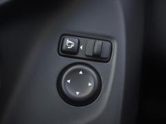 https://www.autoroyal.es/media/com_expautospro/images/big/turismos_todo_terrenos_y_furgonetas_renault_kadjar_612a198c76364.JPG