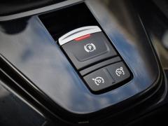 https://www.autoroyal.es/media/com_expautospro/images/big/turismos_todo_terrenos_y_furgonetas_renault_koleos_64846617b4669.JPG