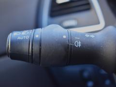 https://www.autoroyal.es/media/com_expautospro/images/big/turismos_todo_terrenos_y_furgonetas_renault_laguna_6a1ea615432c8.JPG
