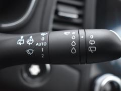 https://www.autoroyal.es/media/com_expautospro/images/big/turismos_todo_terrenos_y_furgonetas_renault_megane_69331e799d867.JPG