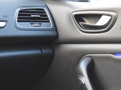 https://www.autoroyal.es/media/com_expautospro/images/big/turismos_todo_terrenos_y_furgonetas_renault_megane_69c18a518eed0.JPG