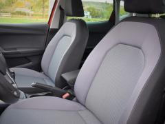 https://www.autoroyal.es/media/com_expautospro/images/big/turismos_todo_terrenos_y_furgonetas_seat_arona_618167fe209eb.JPG