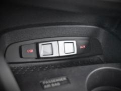 https://www.autoroyal.es/media/com_expautospro/images/big/turismos_todo_terrenos_y_furgonetas_seat_leon_5fdb4a4a77fb6.JPG