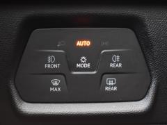 https://www.autoroyal.es/media/com_expautospro/images/big/turismos_todo_terrenos_y_furgonetas_seat_leon_673f539e4b7ec.JPG