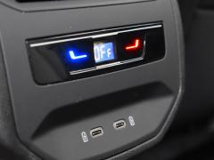 https://www.autoroyal.es/media/com_expautospro/images/big/turismos_todo_terrenos_y_furgonetas_seat_leon_673f53a303d4b.JPG