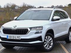 https://www.autoroyal.es/media/com_expautospro/images/big/turismos_todo_terrenos_y_furgonetas_skoda_karoq_69aeb8196cdfa.JPG