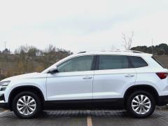 https://www.autoroyal.es/media/com_expautospro/images/big/turismos_todo_terrenos_y_furgonetas_skoda_karoq_69aeb81a742c8.JPG
