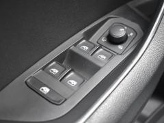 https://www.autoroyal.es/media/com_expautospro/images/big/turismos_todo_terrenos_y_furgonetas_skoda_karoq_69aeb832758a9.JPG
