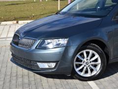 https://www.autoroyal.es/media/com_expautospro/images/big/turismos_todo_terrenos_y_furgonetas_skoda_octavia_6194f52d0036e.JPG
