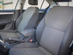 https://www.autoroyal.es/media/com_expautospro/images/big/turismos_todo_terrenos_y_furgonetas_skoda_octavia_6194f54018cf7.JPG