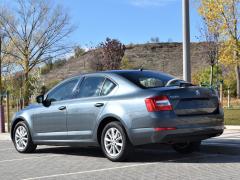 https://www.autoroyal.es/media/com_expautospro/images/big/turismos_todo_terrenos_y_furgonetas_skoda_octavia_6194f5404364e.JPG