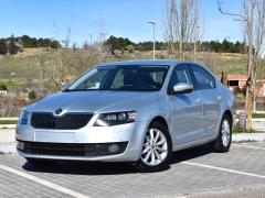https://www.autoroyal.es/media/com_expautospro/images/big/turismos_todo_terrenos_y_furgonetas_skoda_octavia_65e075b533461.JPG