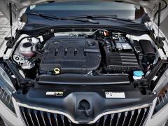 https://www.autoroyal.es/media/com_expautospro/images/big/turismos_todo_terrenos_y_furgonetas_skoda_superb_60475ee5b0408.JPG