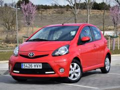 https://www.autoroyal.es/media/com_expautospro/images/big/turismos_todo_terrenos_y_furgonetas_toyota_aygo_622f93e28bb04.JPG