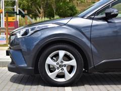 https://www.autoroyal.es/media/com_expautospro/images/big/turismos_todo_terrenos_y_furgonetas_toyota_c_hr_60ccbcb7b0930.JPG
